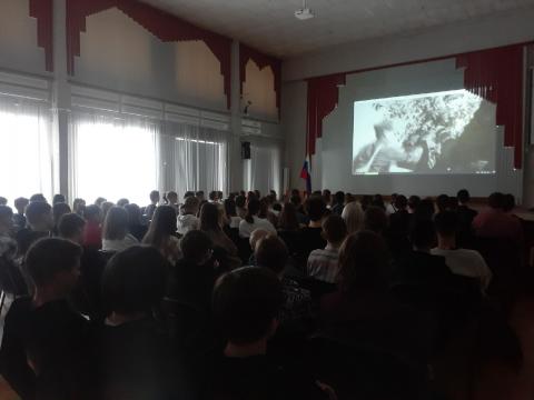 В магнитогорской  школе №10 состоялся просмотр документального фильма «Прививка от фашизма»
