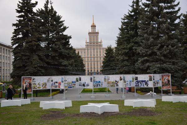 выставочная экспозиция Урало-Сибирского Дома Знаний, посвященная Дню Победы