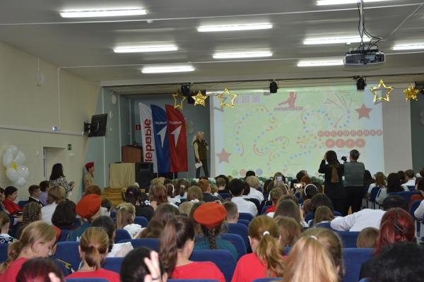 В Есаульской школе торжественно открыли местное отделение «Движения Первых»