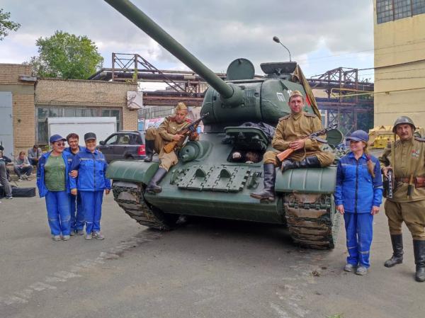 На ЧТЗ прошел предпремьерный показ фильма об уральских танкистах-добровольцах